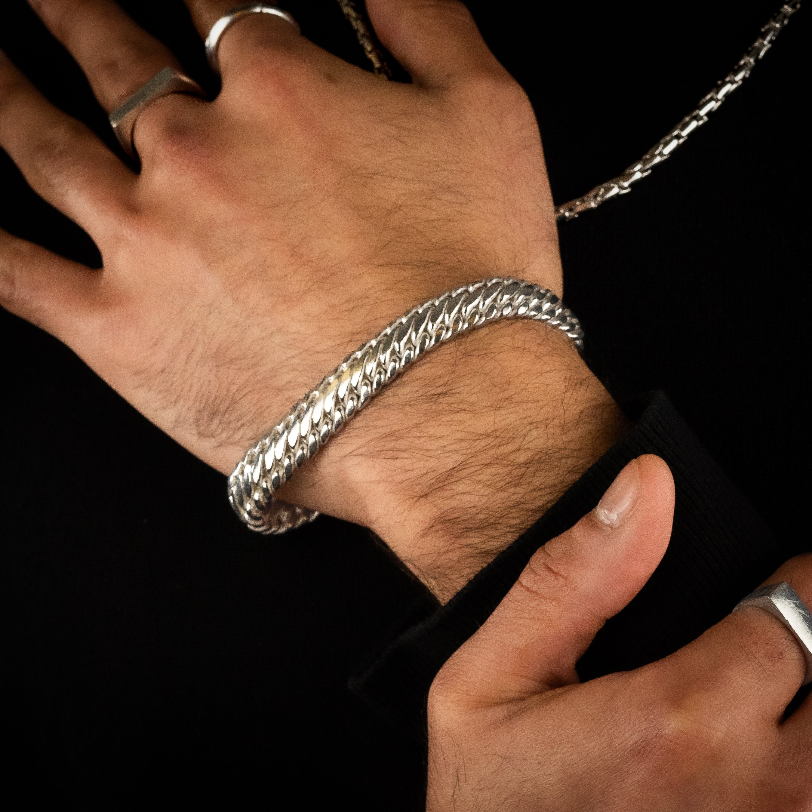 Unisex Byzantine Chain Bracelet