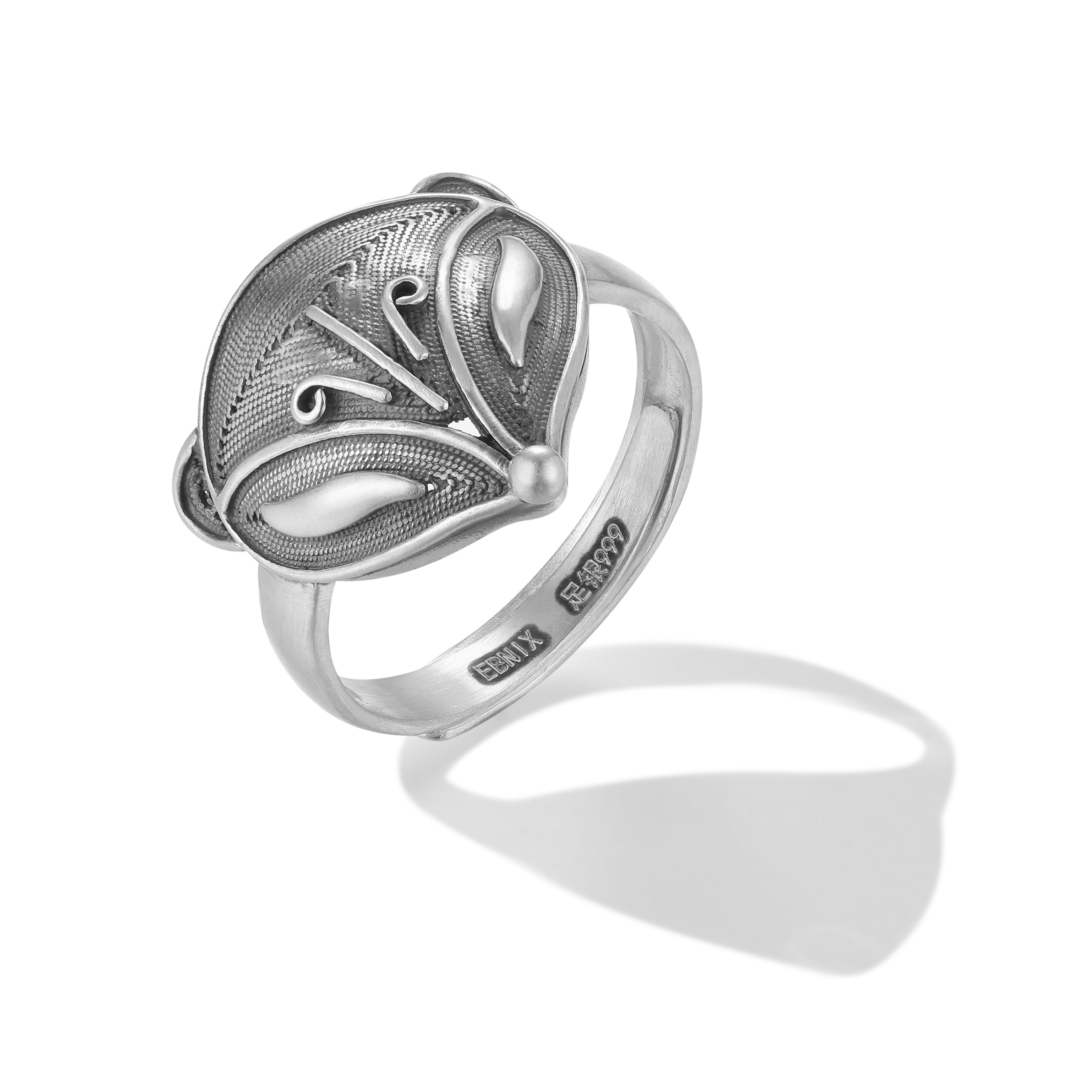 Side angle of the adjustable Lucky Fuli Ring, emphasizing the fine filigree design that flows around the fox's head for a timeless, hand-finished look.